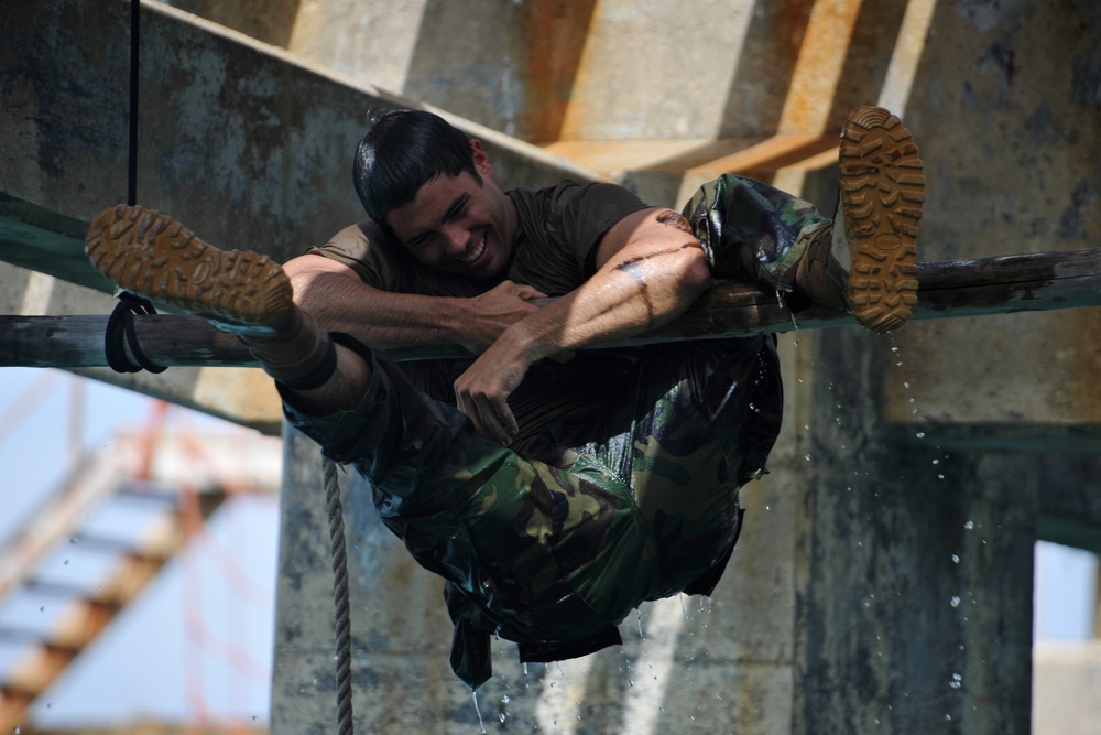 Dutch Marines train Riverines