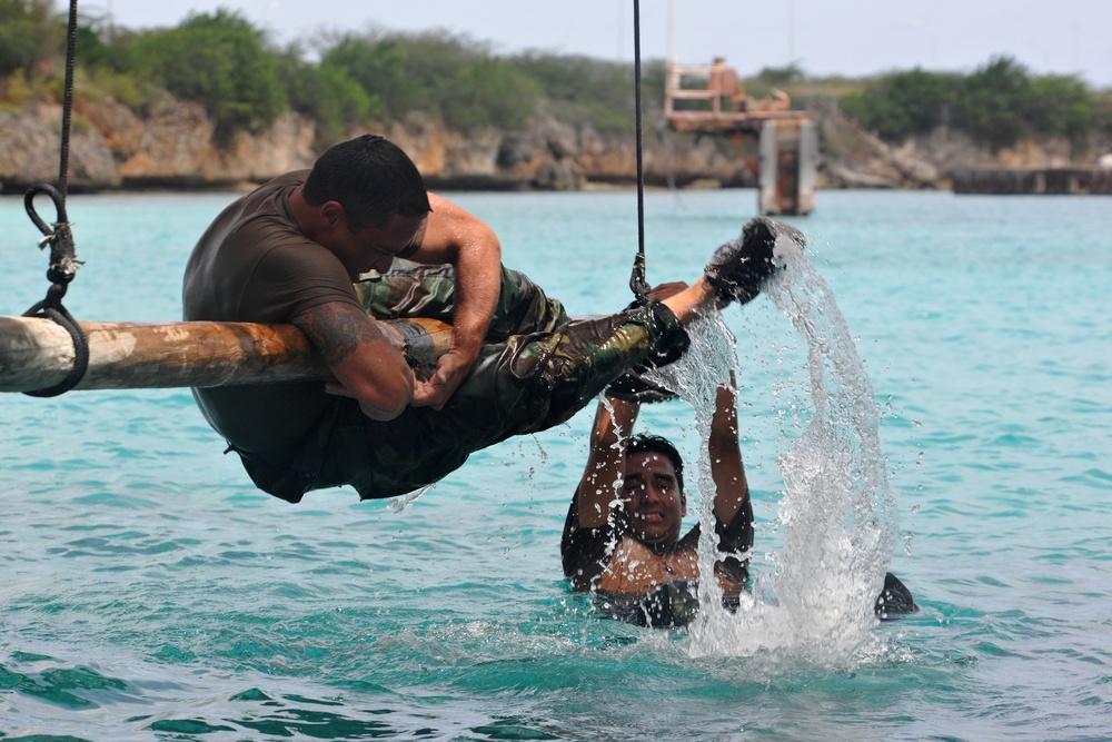 Dutch Marines train Riverines