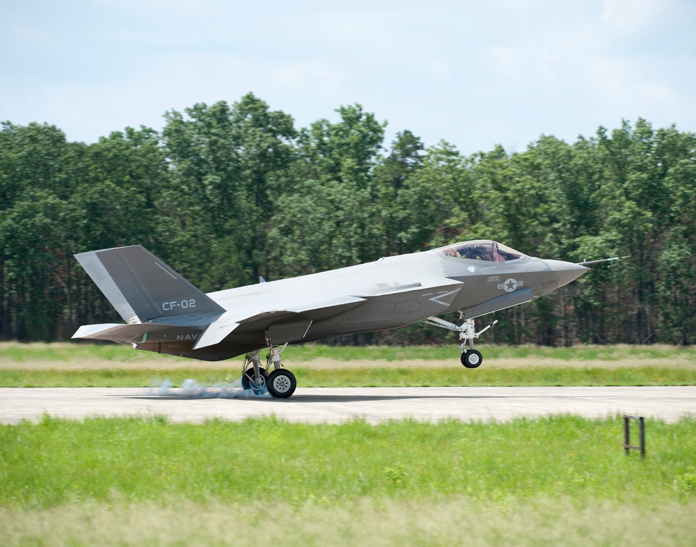 Test aircraft landing