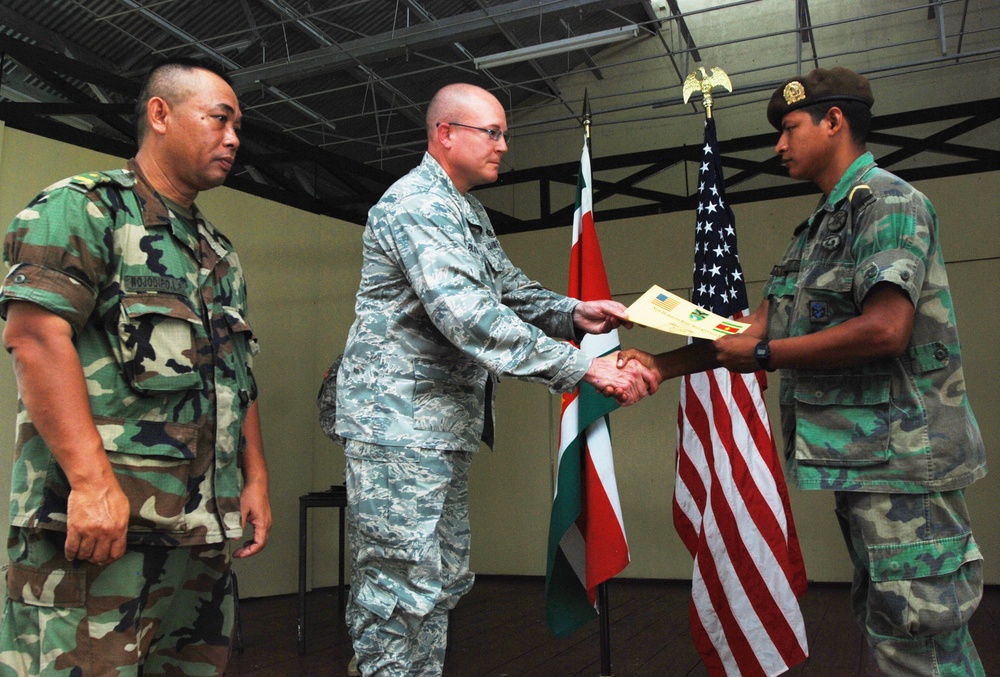 Suriname soldiers graduate from security forces training