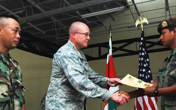 Suriname soldiers graduate from security forces training