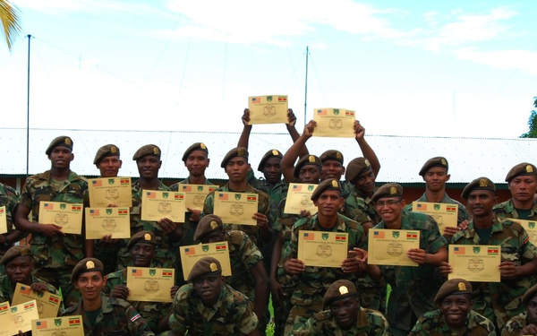 Suriname soldiers graduate from security forces training
