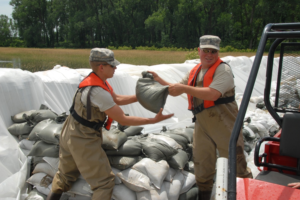 139th Brigade Support Battalion provides sandbag wall support