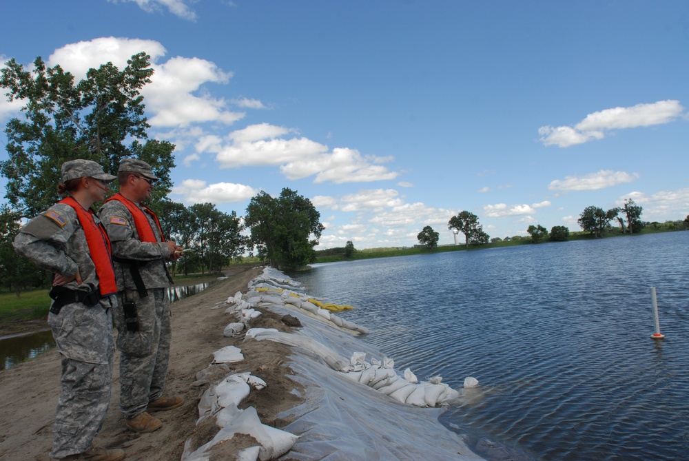 139th Brigade Support Battalion provides sandbag wall support