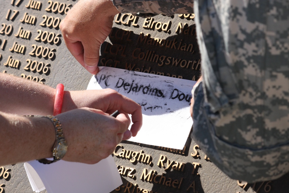 Gold Star families, ‘Ready First’ soldiers remember fallen soldiers of 1/1 AD