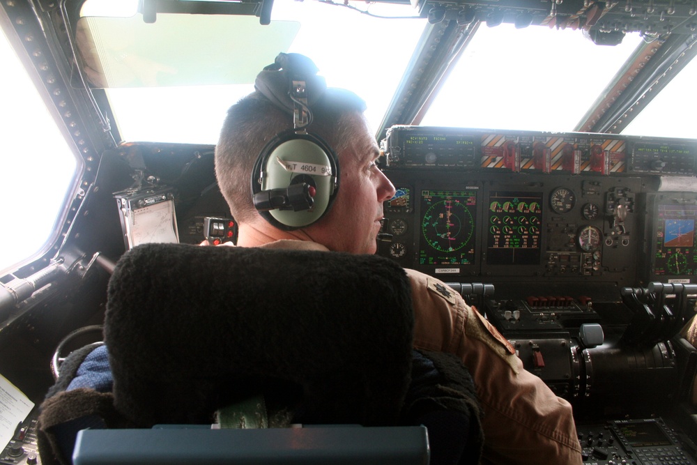 Dover lieutenant colonel, Spring Hill native, serves as aircraft commander for historic Arctic airlift mission