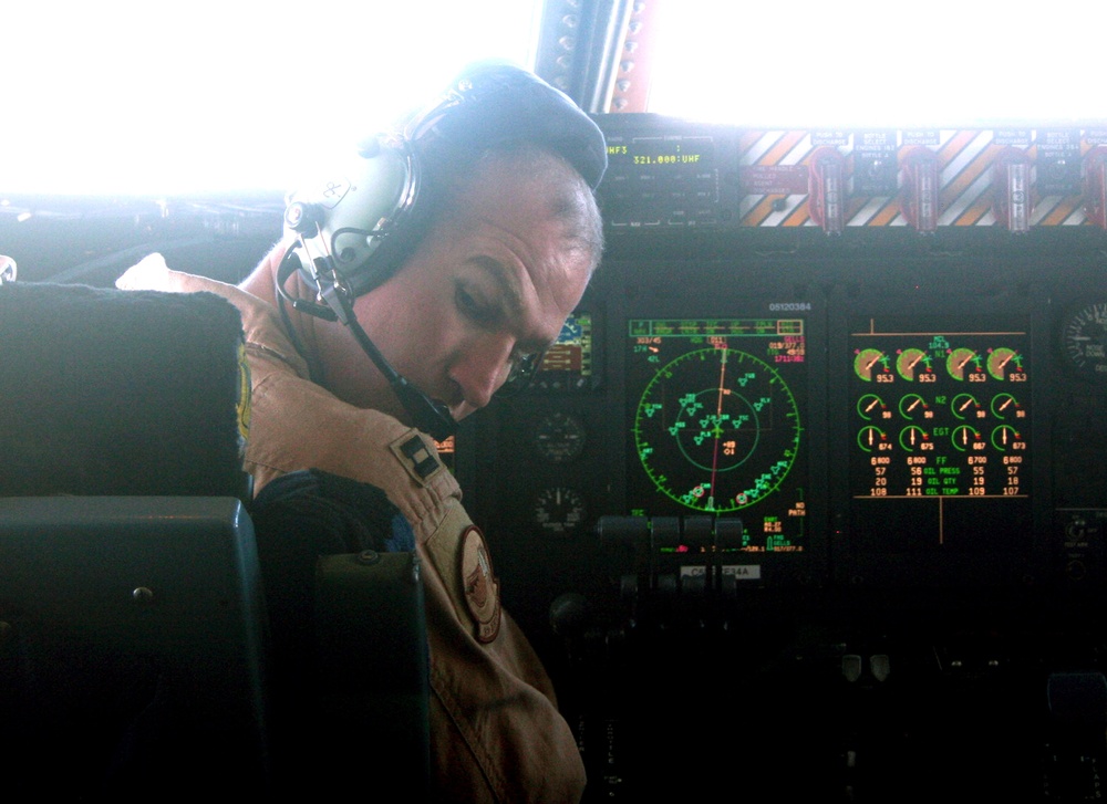 Oklahoma native, Dover AFB captain, flies Super Galaxy during historic Arctic airlift mission