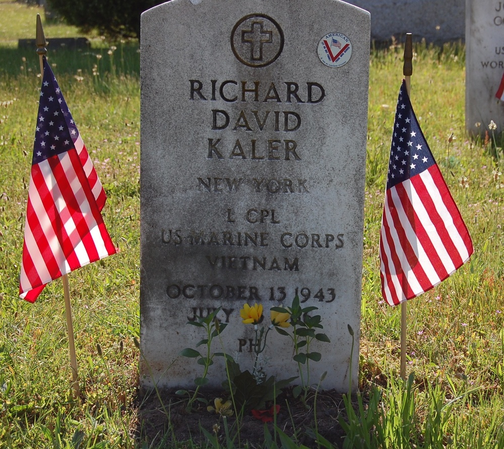 Marine recruiter works with community to recognize Marine killed in action
