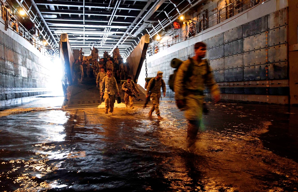 USS Mesa Verde training off the coast of Spain