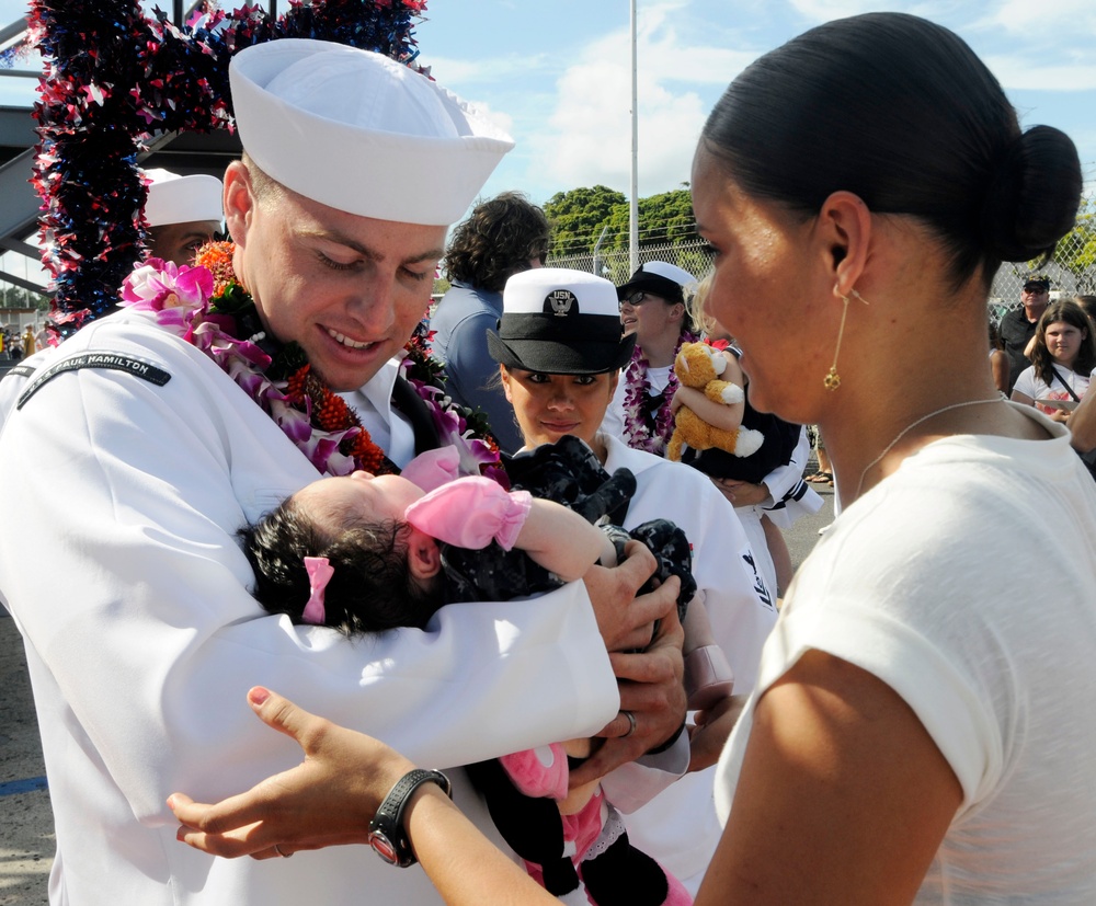 USS Paul Hamilton returns home