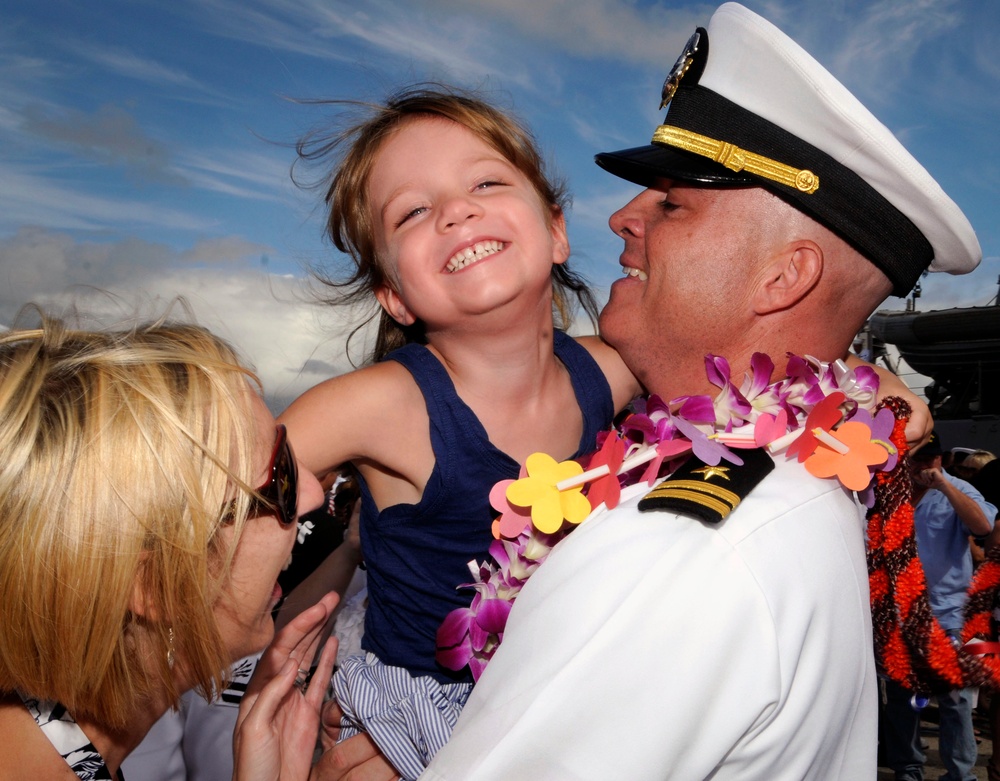 USS Paul Hamilton returns home