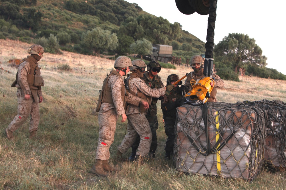LFSP Marines, Spanish conduct external lifts