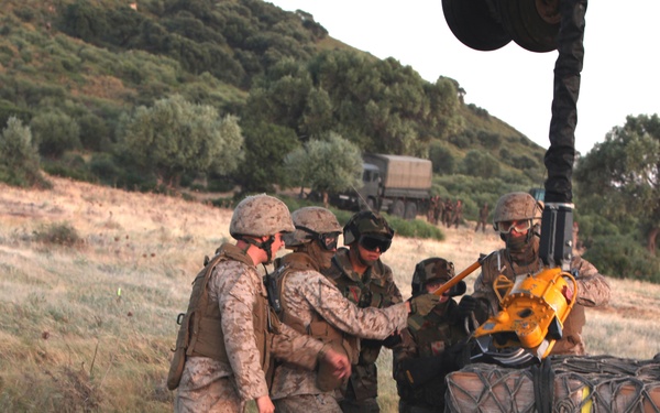 LFSP Marines, Spanish conduct external lifts