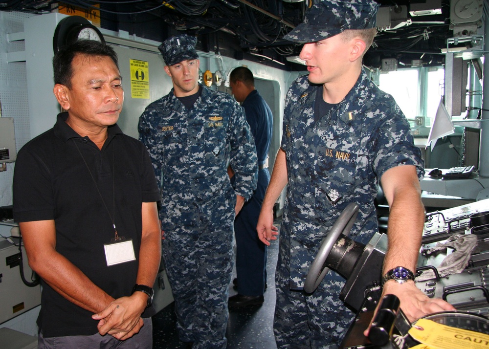 USS Chung-Hoon in CARAT