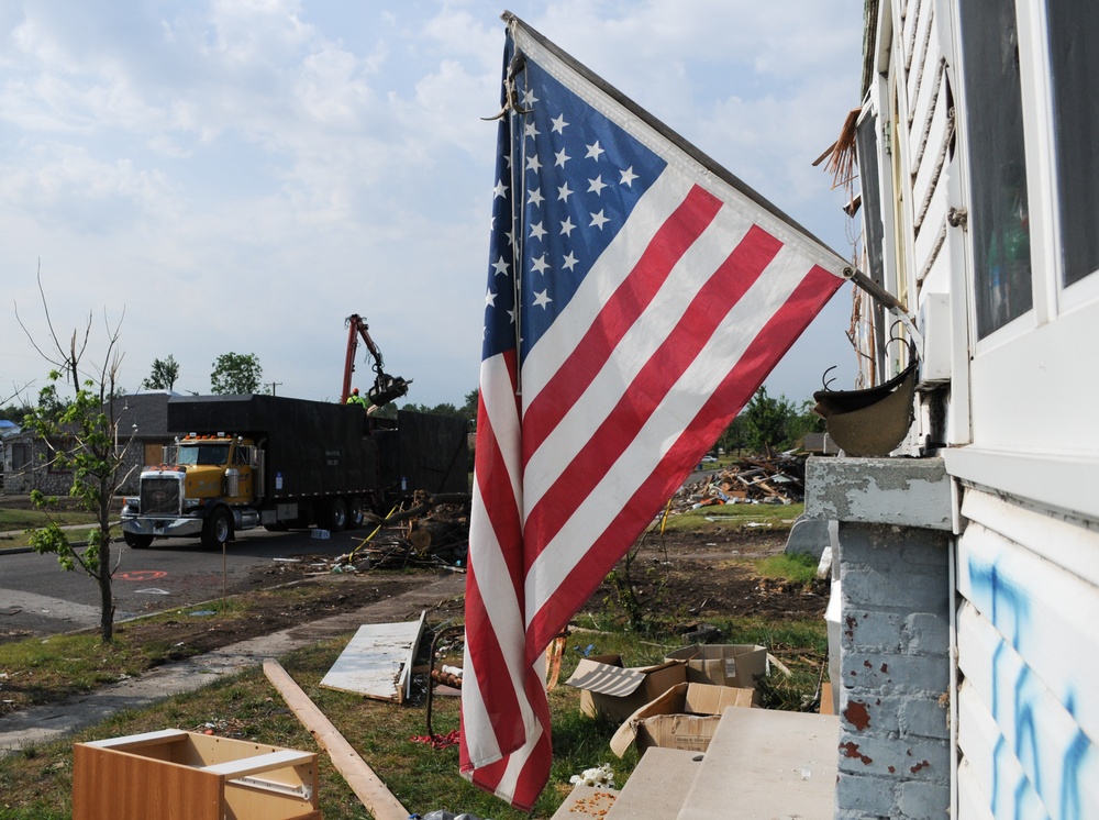 Removing Joplin tornado debris July 4