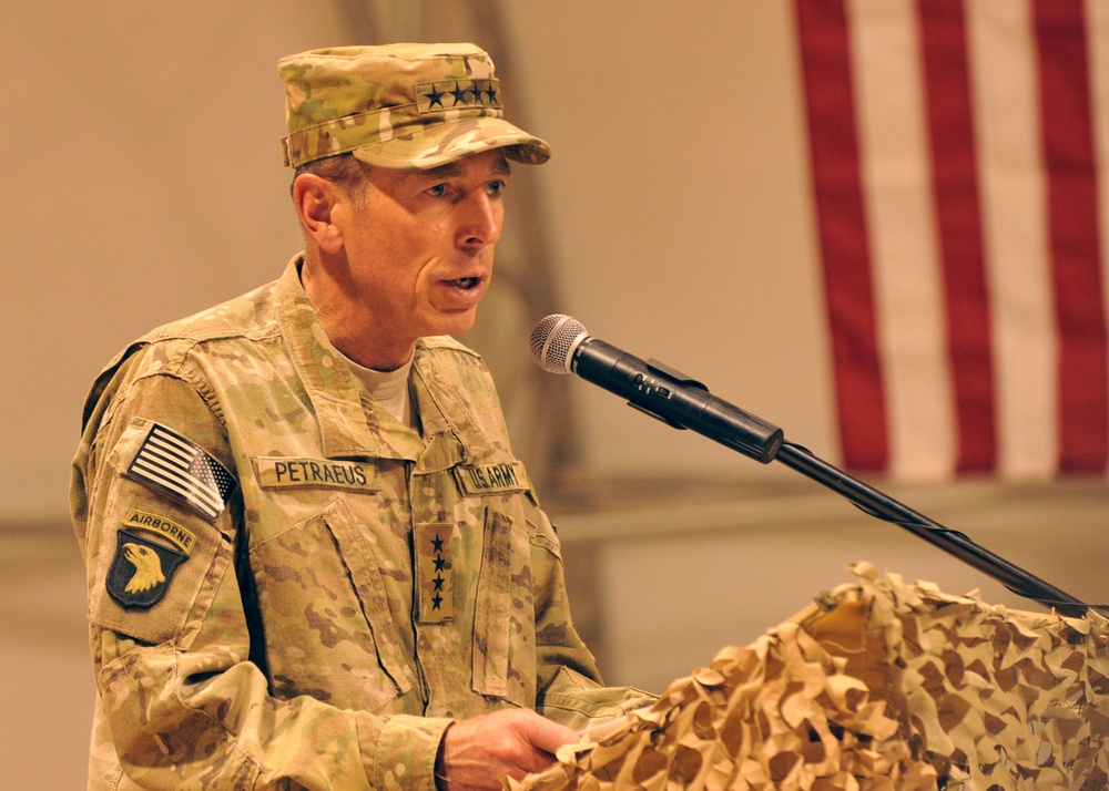 Gen. Petraeus celebrates Independence Day at Kandahar Airfield