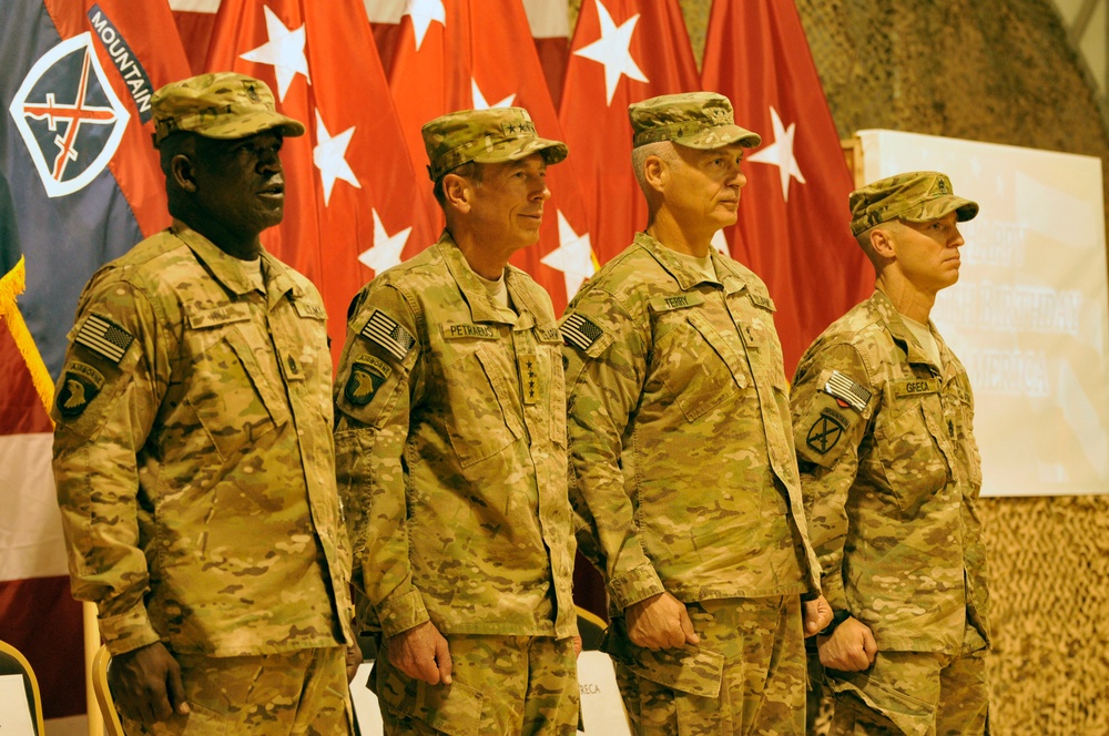 Gen. Petraeus celebrates Independence Day at Kandahar Airfield