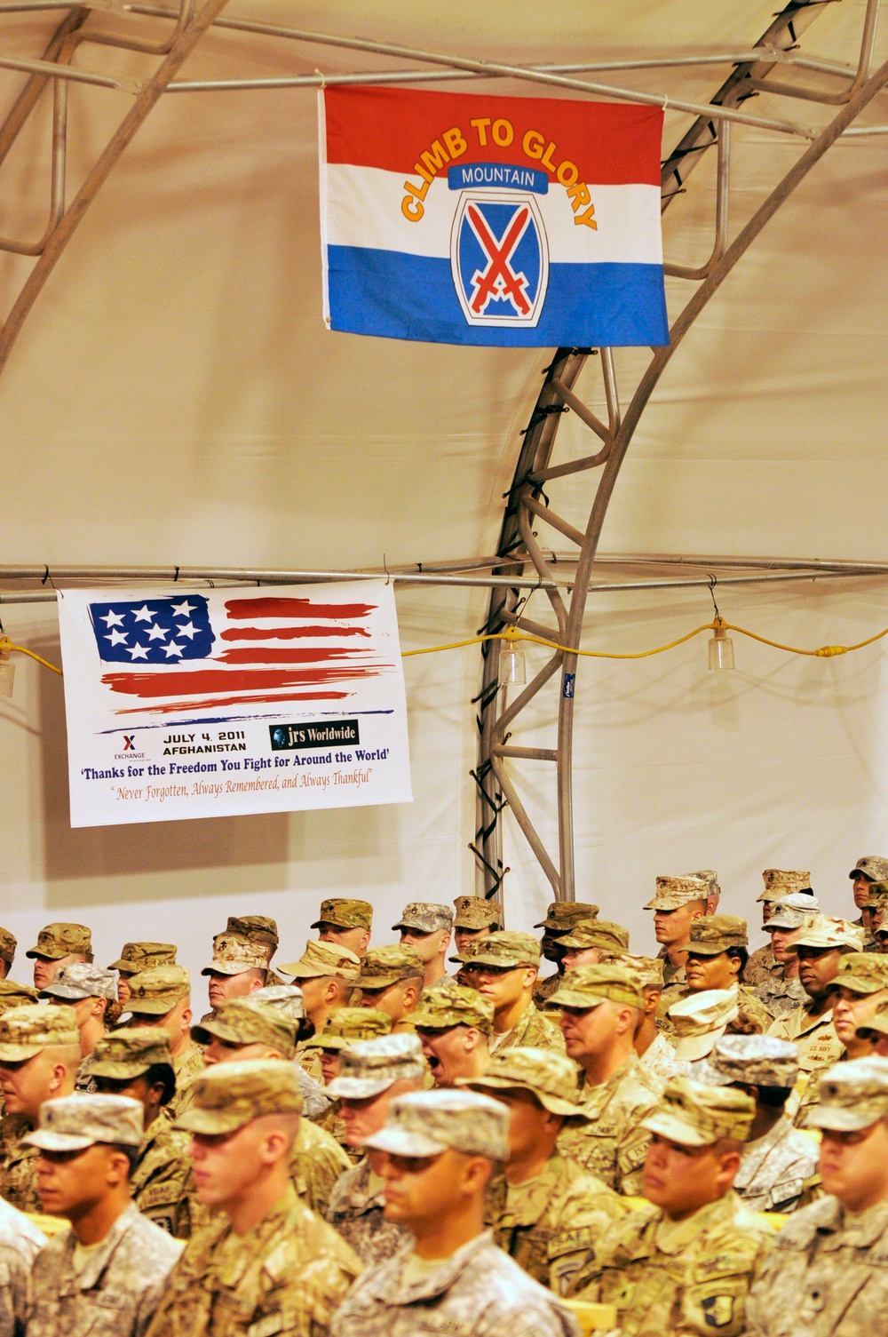 Gen. Petraeus celebrates Independence Day at Kandahar Airfield