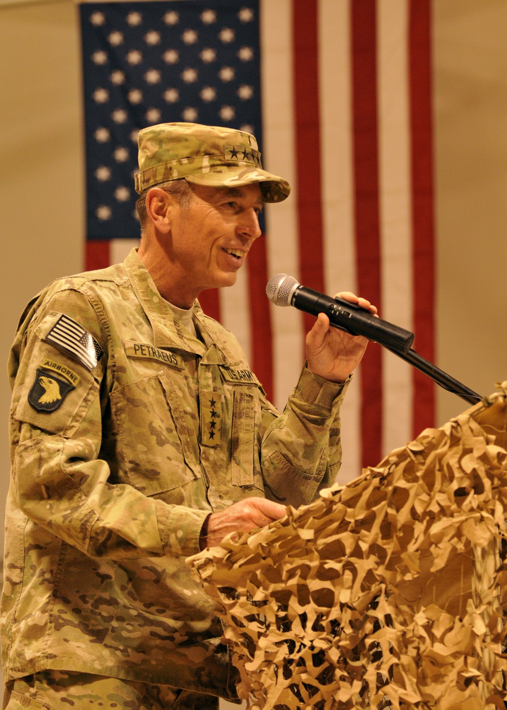 Gen. Petraeus celebrates Independence Day at Kandahar Airfield