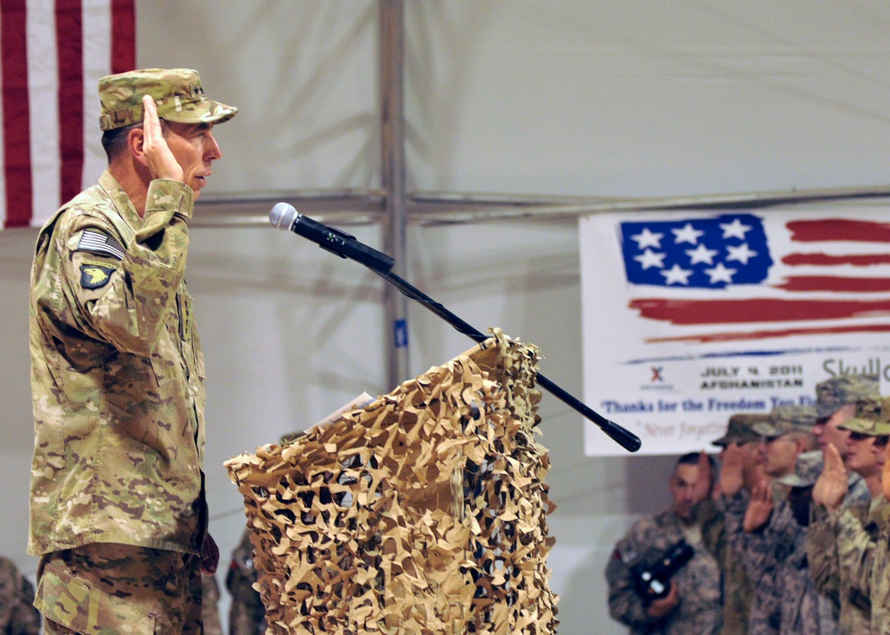 Gen. Petraeus celebrates Independence Day at Kandahar Airfield