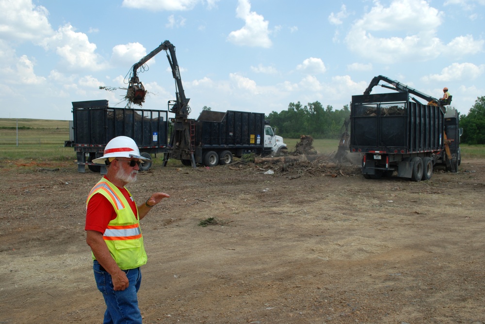 Corps' Los Angeles District employee gives back to Joplin tornado survivors