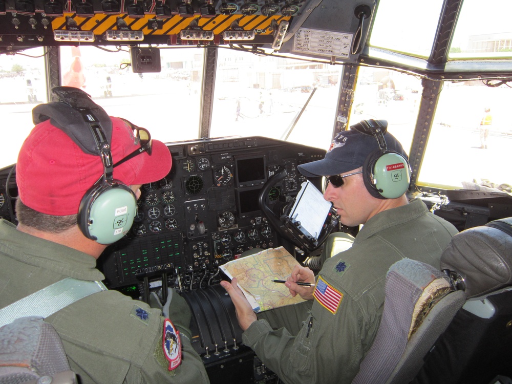 Airmen assist with wildfire fight