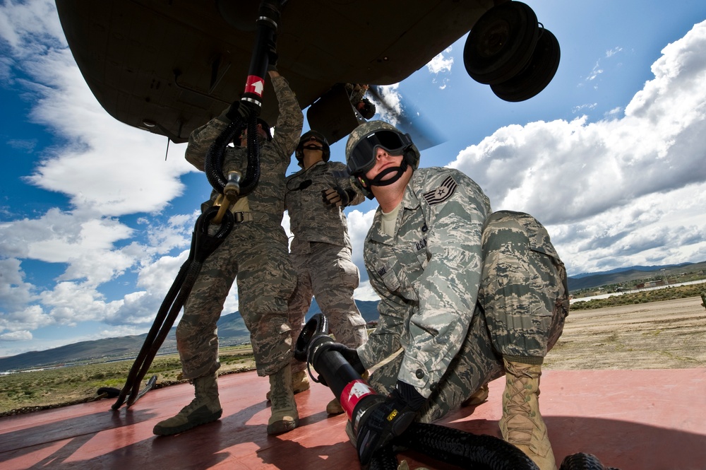 RED HORSE airmen conduct air drop and sling load training with Nevada Army National Guard