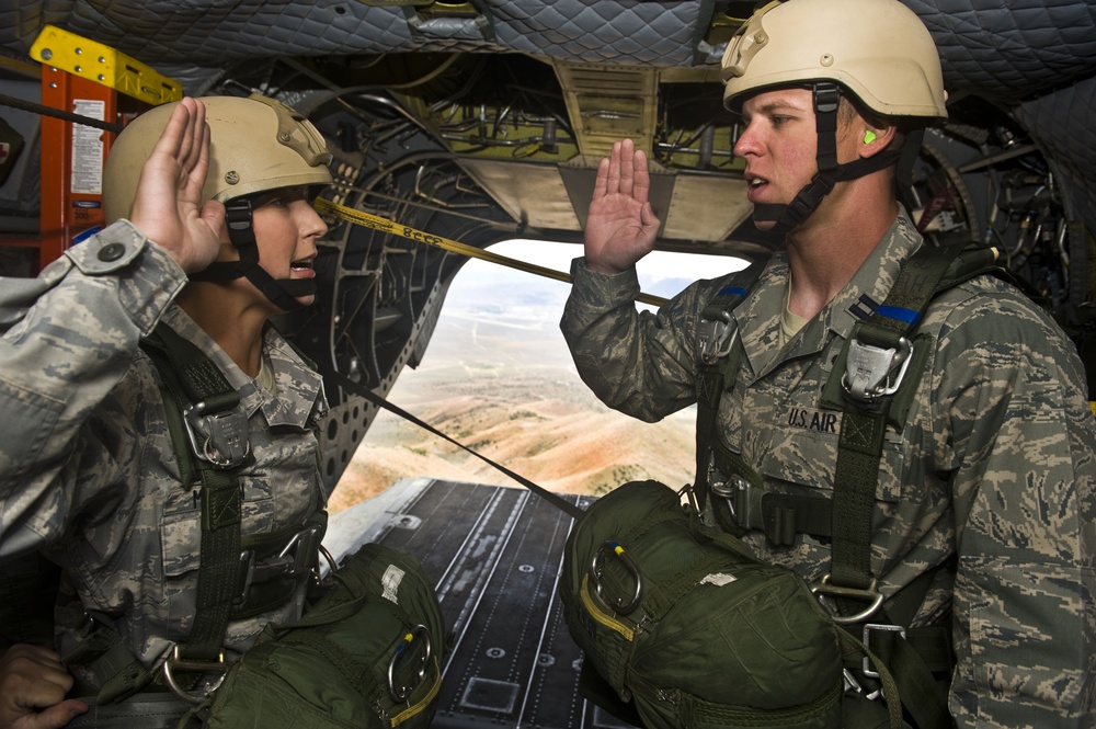 RED HORSE airmen conduct air drop and sling load training with Nevada Army National Guard