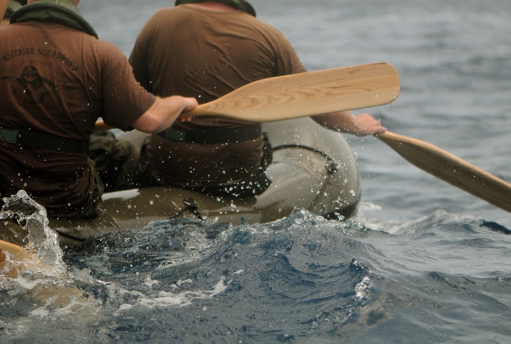 Dutch marines train with Riverines