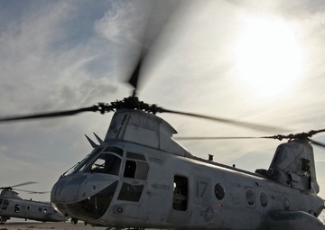 Marines gain proficiency with machine guns during flight