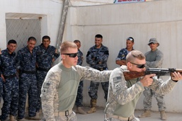 New York MP trains Iraqi policemen