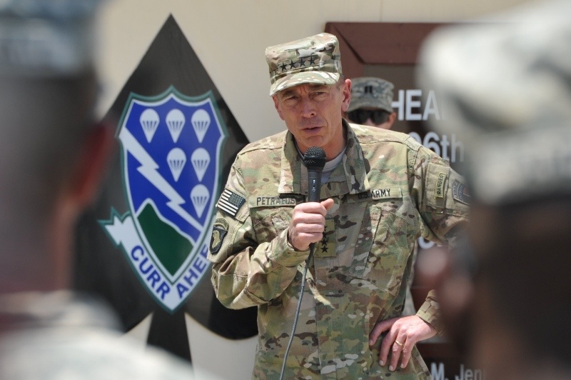 Petraeus recognizes TF Currahee soldiers for combat actions