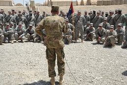 Petraeus recognizes TF Currahee soldiers for combat actions
