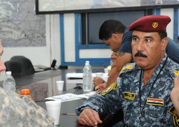 Red Falcons commander meets with local IP commander
