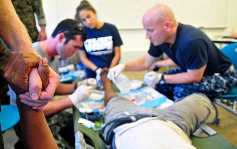 Medical community service in Micronesia for Pacific Partnership 2011