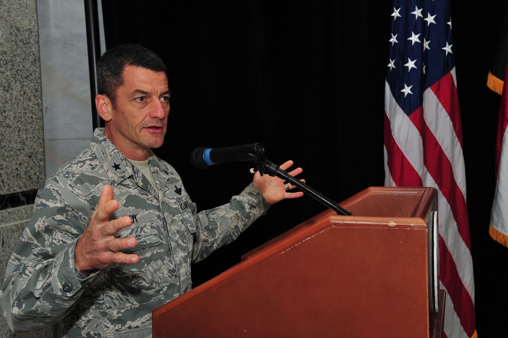 467th AEG changes command