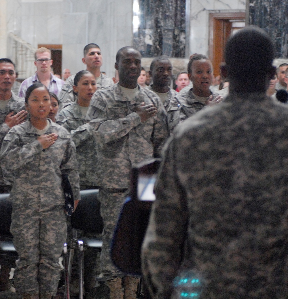 Deployed ‘Dagger’ Brigade soldiers become US citizens on Independence Day