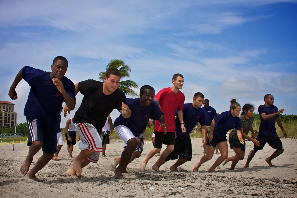 Marine Corps Delayed Entry Program prepares Hollywood Fla., poolees for recruit training