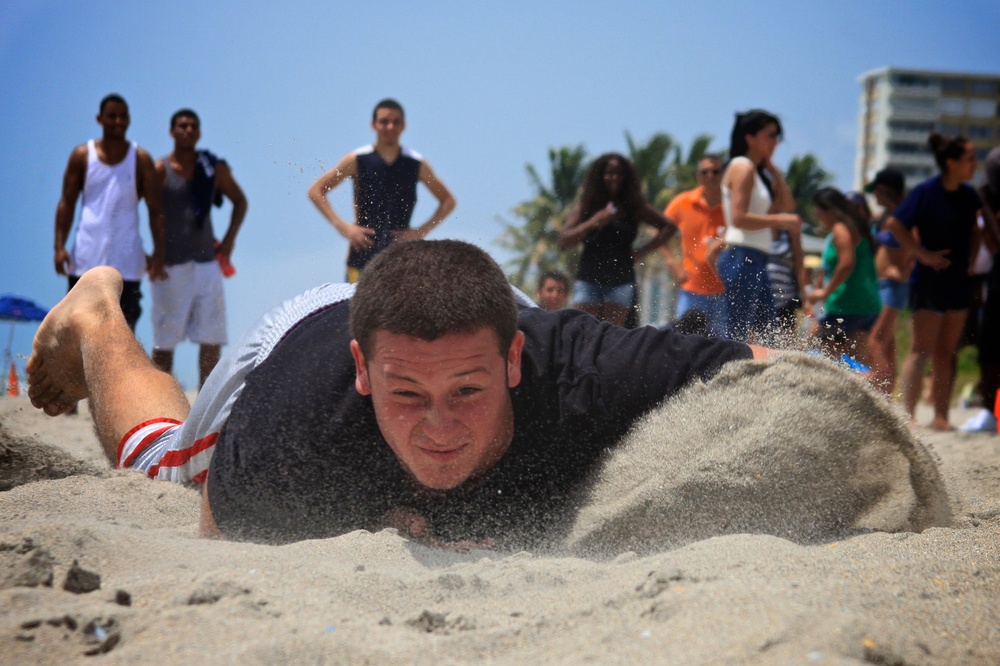 Marine Corps Delayed Entry Program prepares Hollywood, Fla., poolees for recruit training