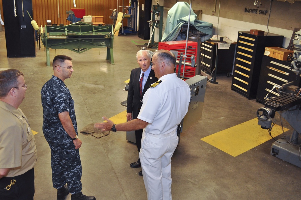 Congressman addresses Denver sailors during Family Readiness Conference