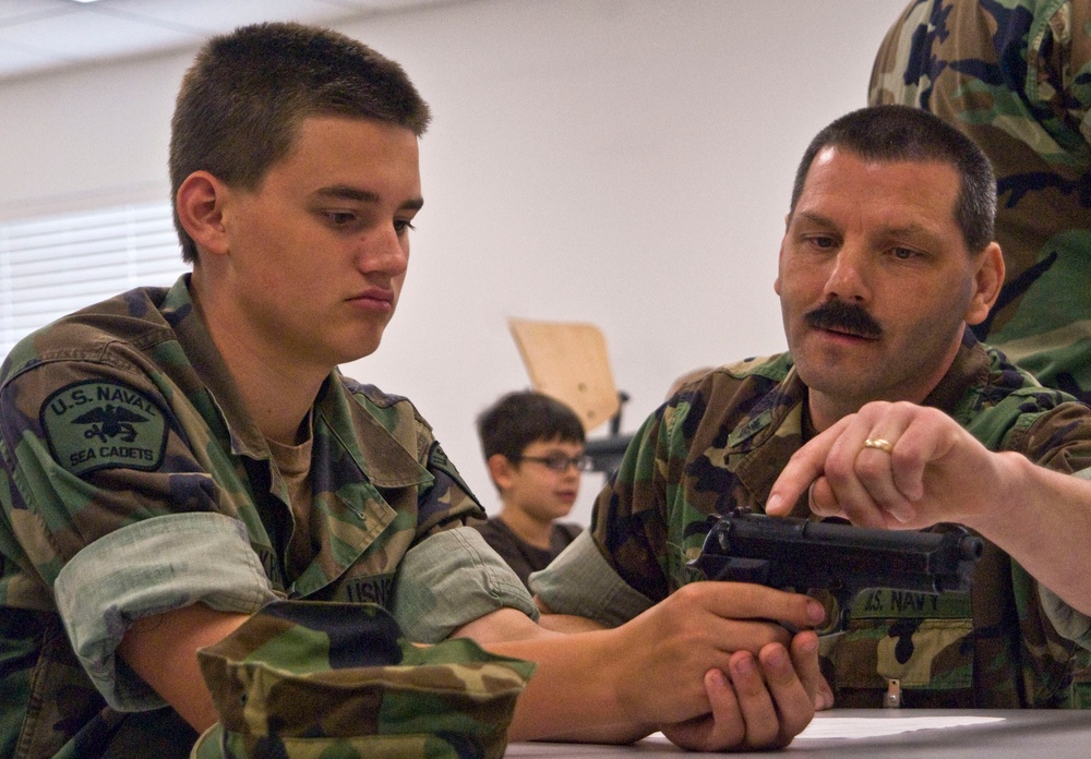 SUBGRU 9 Reservists teach weapon-familiarization to Kitsap Sea Cadets