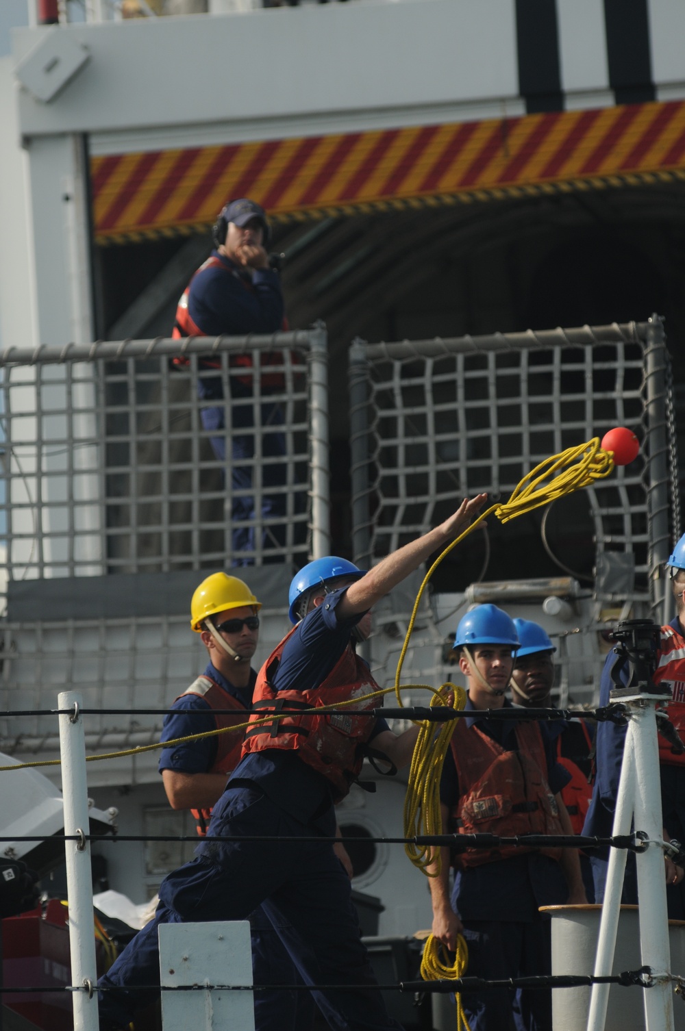 MSST Boston greets two Coast Guard Cutters, conducts training on Guantanamo Bay