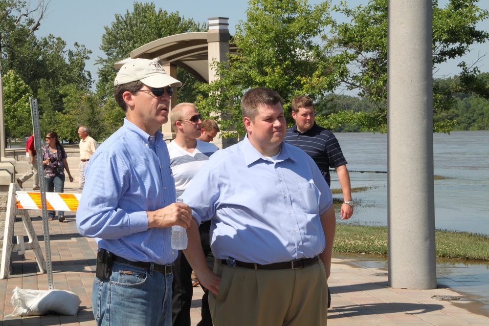 Adjutant general joins governor and Senator Roberts to meet with flooded counties