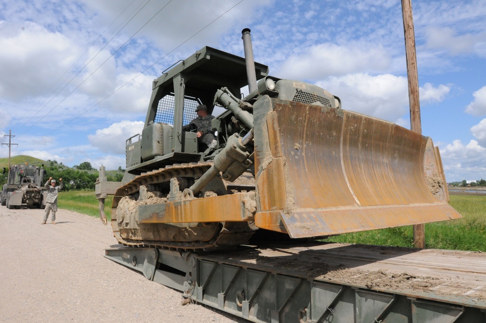 Minnesota Guard engineers clean up Minot after flood