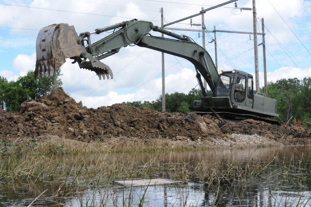 Minnesota Guard engineers clean up Minot after flood