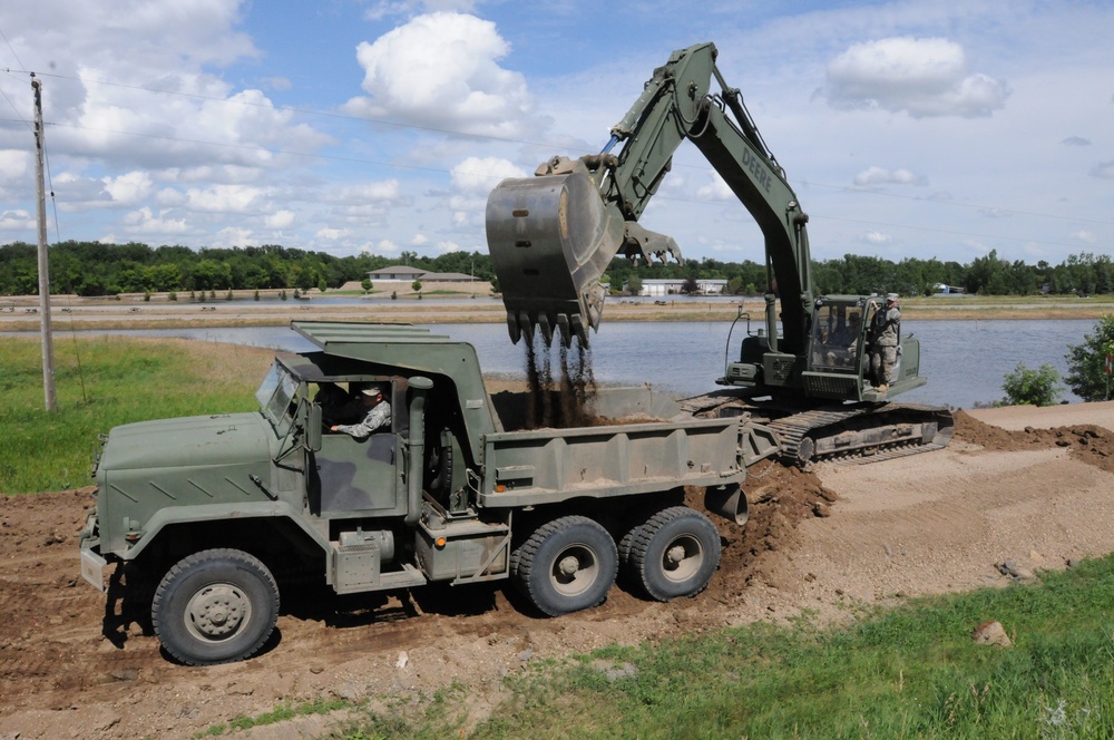 Minnesota Guard engineers clean up Minot after flood