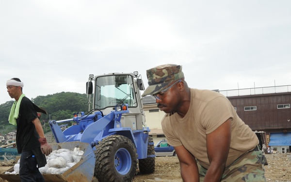 Misawa Seabees lend a hand in Miyako, Japan