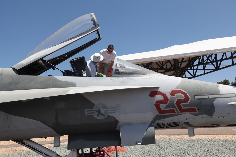 Leatherneck museum hosts Open Cockpit Day