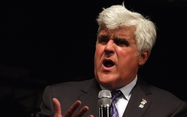 Leno brings comedy act to Carson