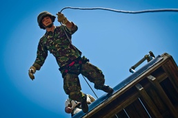 British army reserve paratroopers train with US counterparts in preparation for Afghanistan deployment